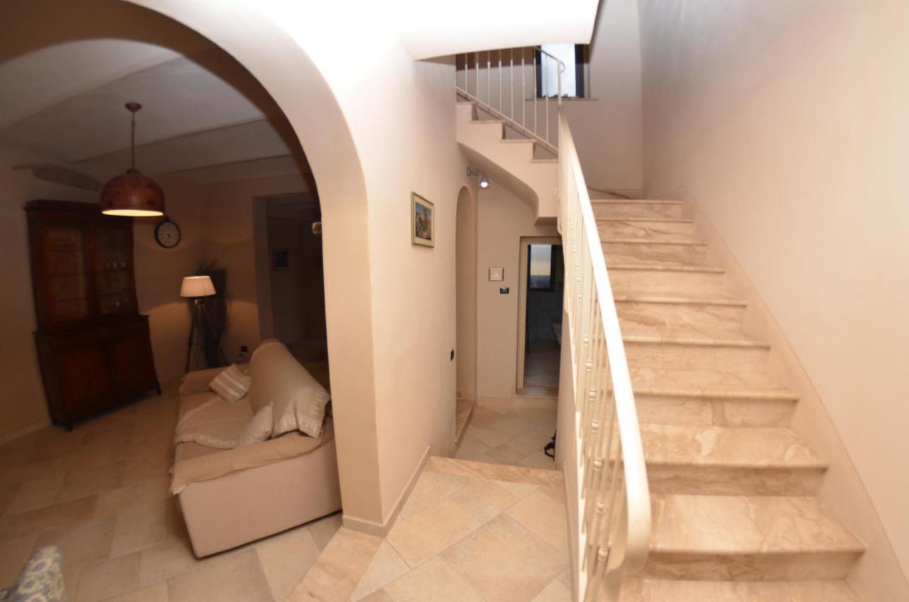 Al Colle Di Lari Villa ภายนอก รูปภาพ