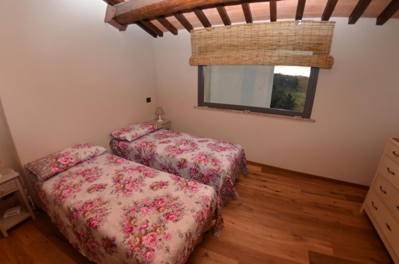 Al Colle Di Lari Villa ภายนอก รูปภาพ