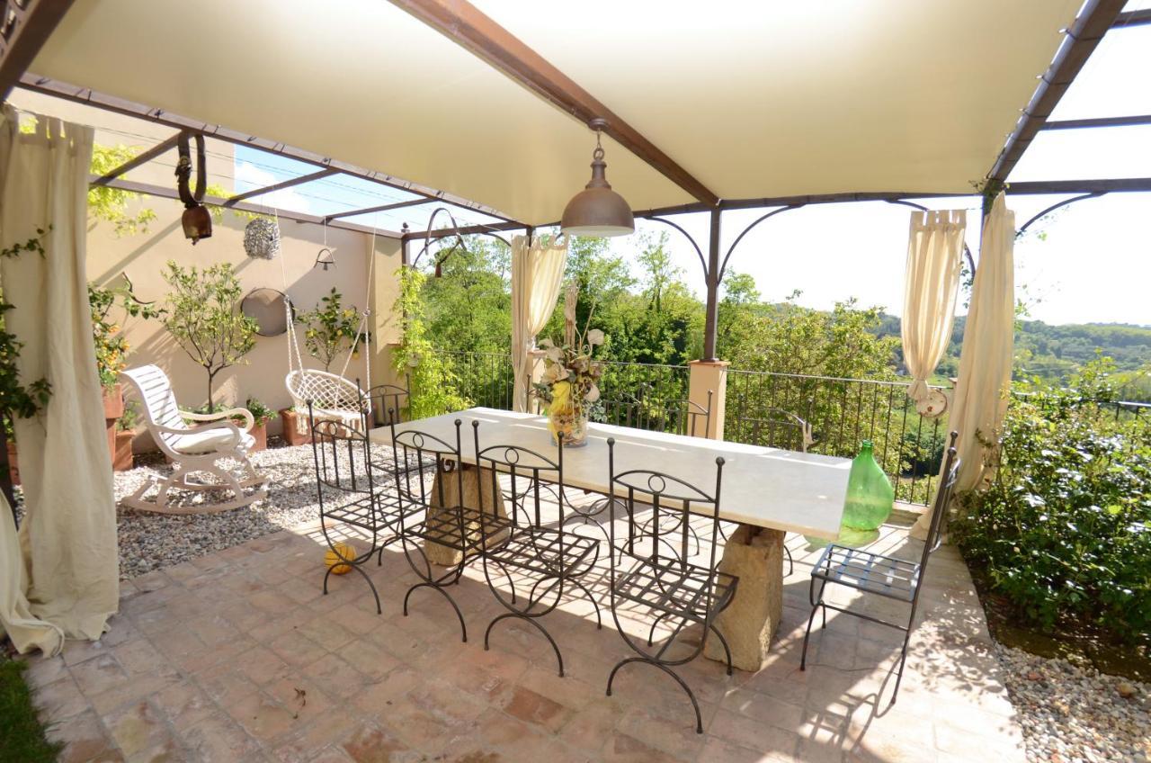 Al Colle Di Lari Villa ภายนอก รูปภาพ